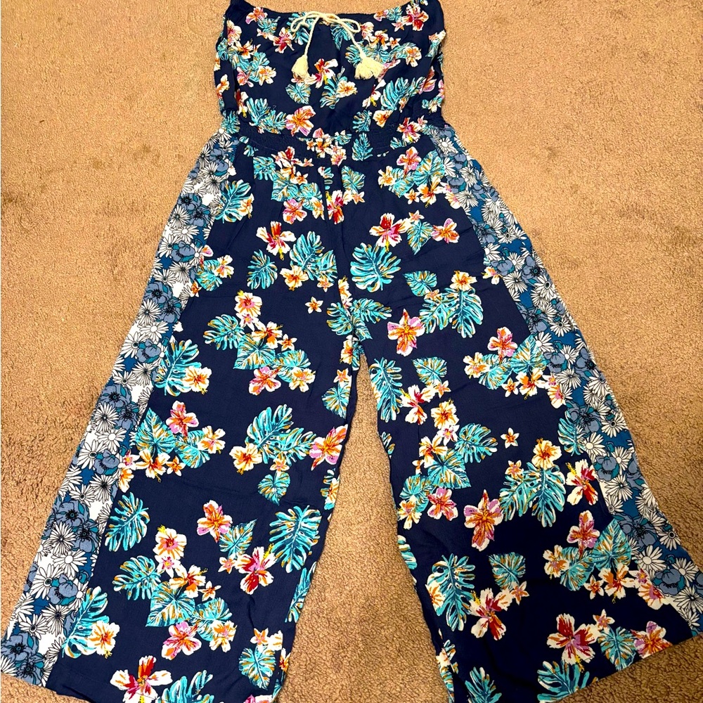 Floral Sleeveless Jumpsuit Size Small NWT by Hayden Mid Length